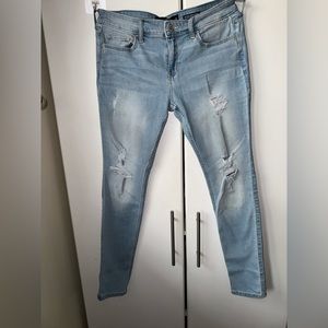 Hollister low-Rise Ripped Jeans